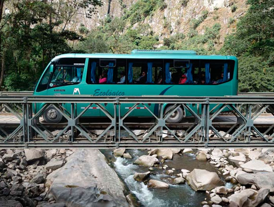 Subida a Machupicchu en bus